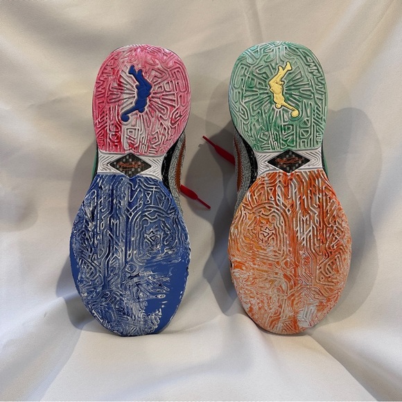 Nike LeBron 20 “NikeLifer”
Style code DJ5423-002 size 9 - Picture 8 of 9